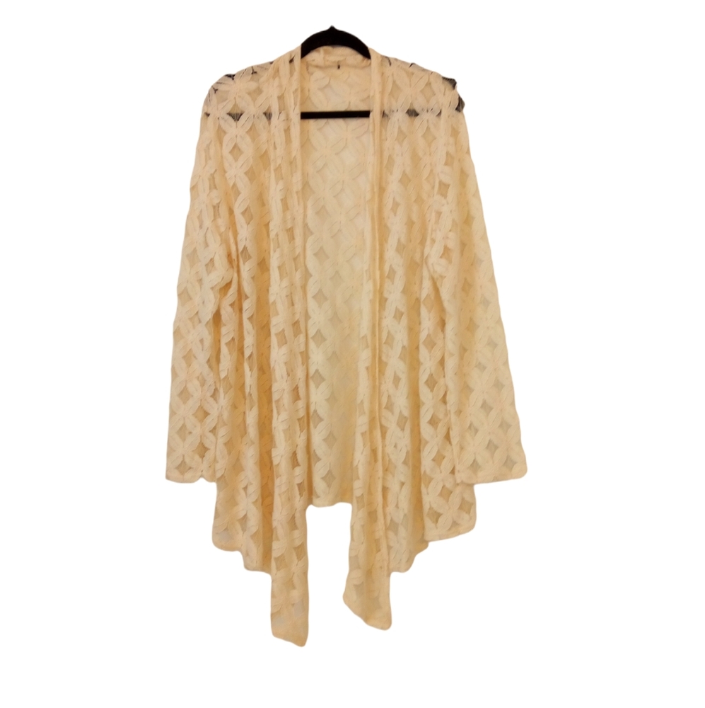 Beautiful beige lace cardigan. Plus Size.  Great condition!
